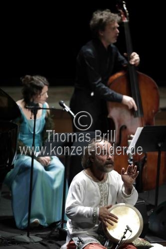 Trommelsprachen – Languages of Drums gastiert im Rahmen des Festival ACHT BRÜCKEN/Musik für Köln in der Philharmonie Köln (&copy; Thomas Brill)